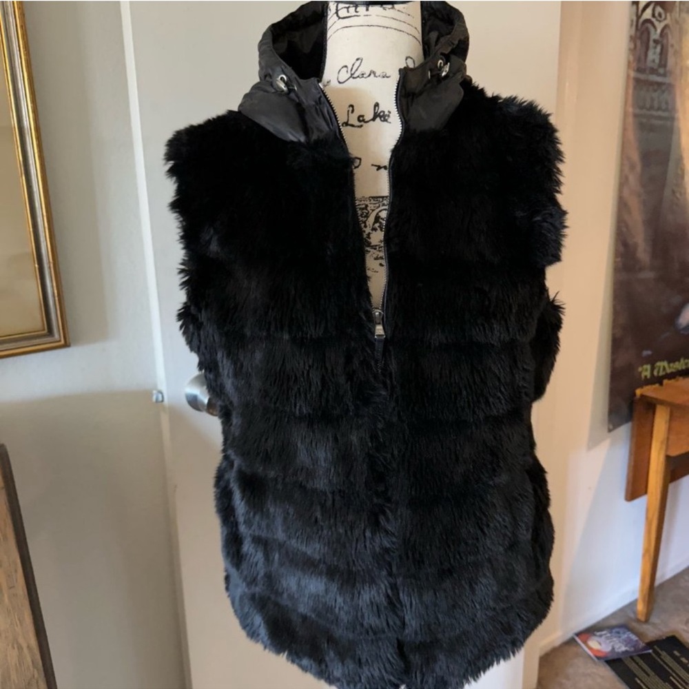 Michael Kors Faux Fur Puffer Vest size M